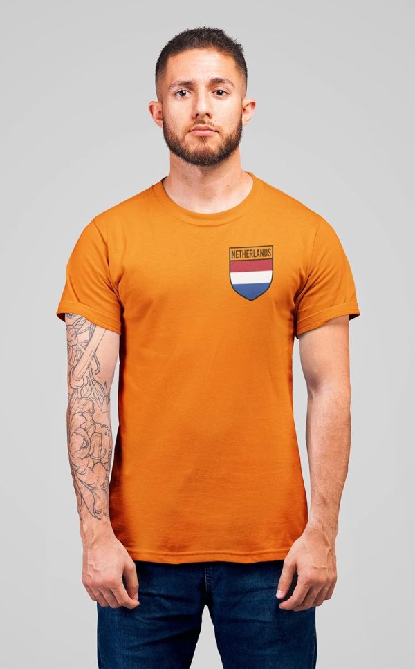 ⁦Netherlands Football Shirt Retro - Mens Holland Flag Badge T Shirt - Football European Country 2021 2020 Supporters Black Orange 1905 Tee Him - Holland Dutch Tournament Footy Soccer Top⁩ - الصورة ⁦3⁩