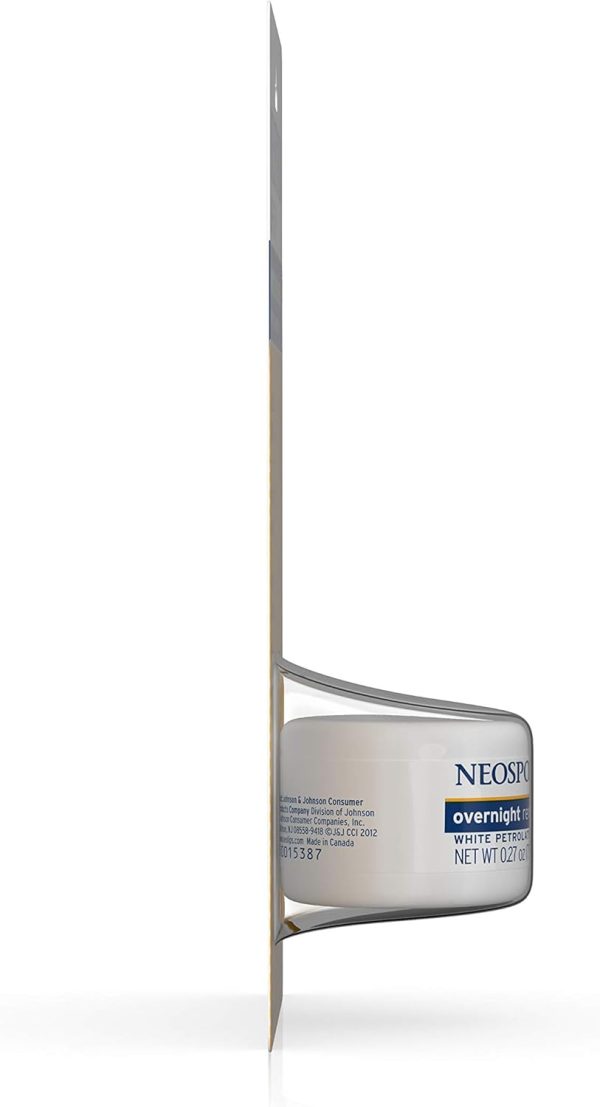 ⁦Neosporin Lip Health Overnight Renewal Therapy Petrolatum Lip Protectant 0.27 oz⁩ - الصورة ⁦4⁩