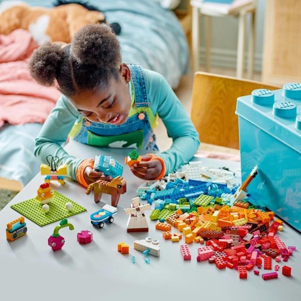 ⁦LEGO Classic Vibrant Creative Brick Box Set, Building Toys for 4 Plus Year Old Kids, Boys & Girls, with Horse, Skateboard, Butterfly, Guitar, Plane, Unicorn, House & Car, Toy Storage, Gift Idea 11038⁩ - الصورة ⁦4⁩