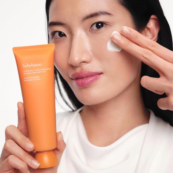 ⁦Sulwhasoo Overnight Vitalizing Sleeping Mask: Nourishing Moisturizing Boost Radiance Soften 4.05 fl. oz.⁩ - الصورة ⁦4⁩