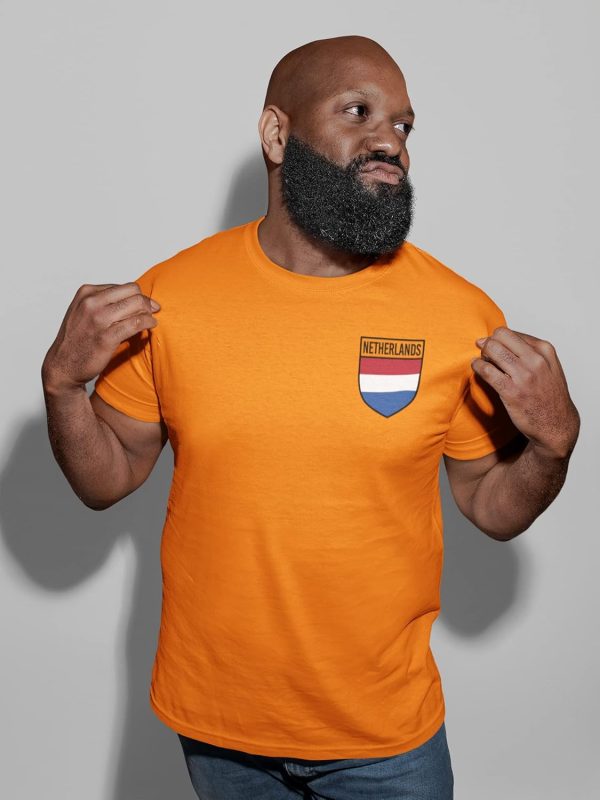 ⁦Netherlands Football Shirt Retro - Mens Holland Flag Badge T Shirt - Football European Country 2021 2020 Supporters Black Orange 1905 Tee Him - Holland Dutch Tournament Footy Soccer Top⁩ - الصورة ⁦5⁩