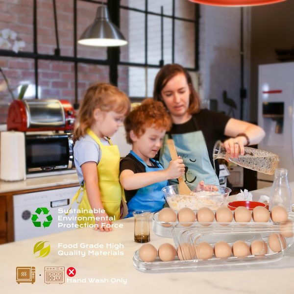 ⁦Tazweeq 1 Pack Egg Holder for Fridge, Automatically Rolling Egg Dispenser, Space-Saving Egg Organizer for Refrigerator, Plastic Egg Storage Container, Clear⁩ - الصورة ⁦6⁩
