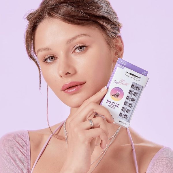 ⁦KISS imPRESS Falsies Press On Self Adhesive Eyelashes, 12mm-14mm Natural Volume Press On Lashes, Black, No Glue Needed, Invisible Band, 12 Lash Clusters - Chic⁩ - الصورة ⁦6⁩