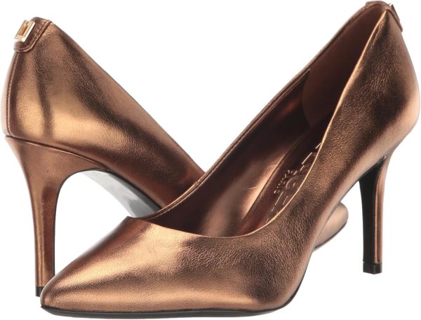 ⁦Karl Lagerfeld Paris Women's Royale Dress Pump⁩ - الصورة ⁦7⁩