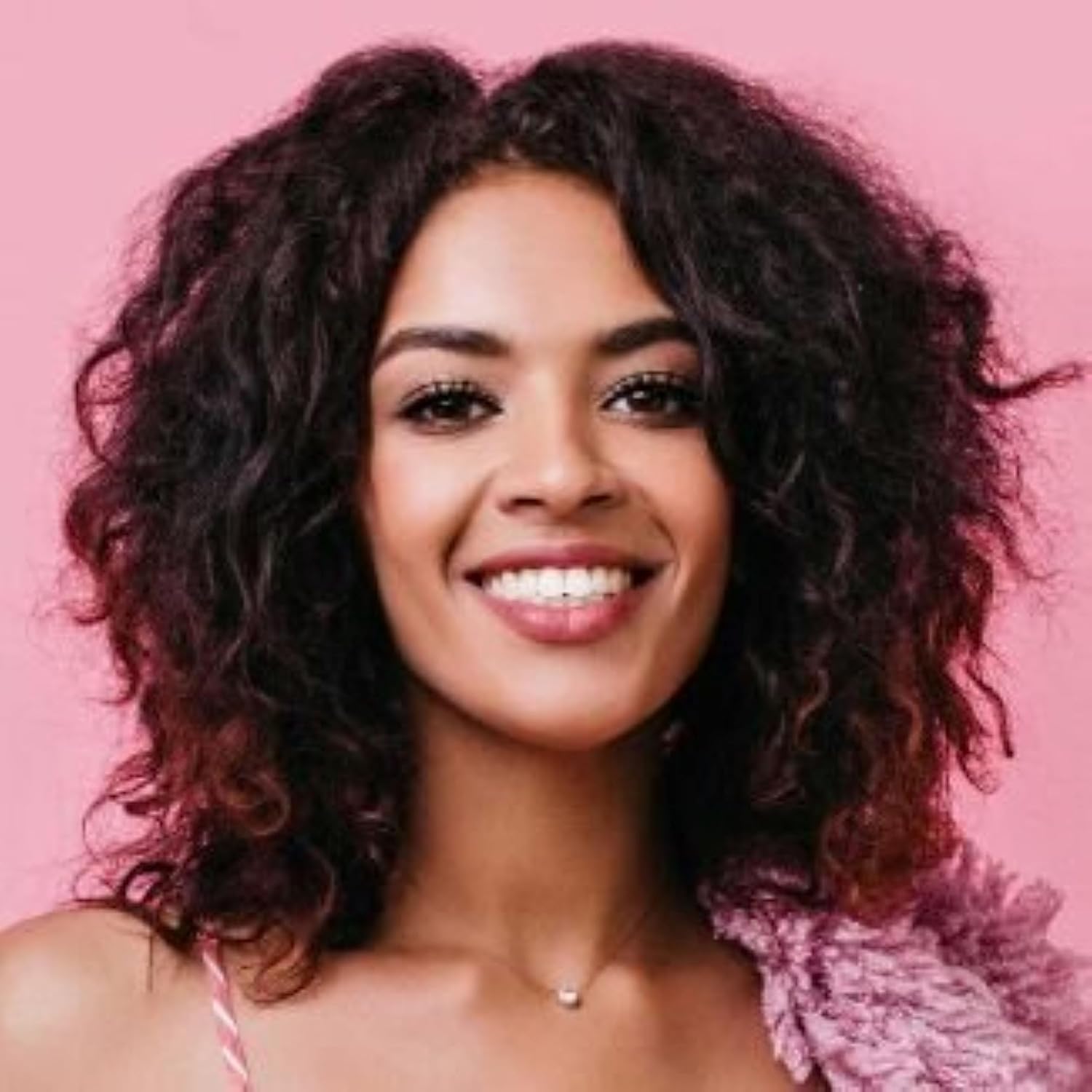 Kiss Products No. 05 Ever EZ Lashes, 5 Pairs 5 Kiss Products No. 05 Ever EZ Lashes, 5 Pairs - الصورة 5