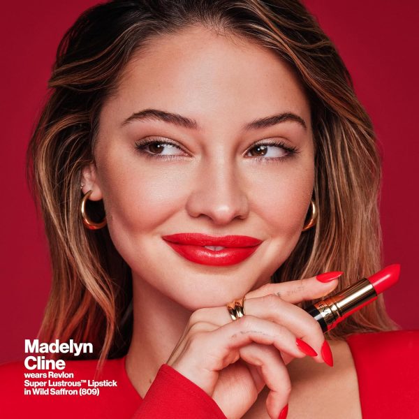⁦Revlon Super Lustrous Lipstick with Vitamin E and Avocado Oil, Cream Lipstick in Burgundy, 477 Black Cherry, 0.15 oz⁩ - الصورة ⁦5⁩