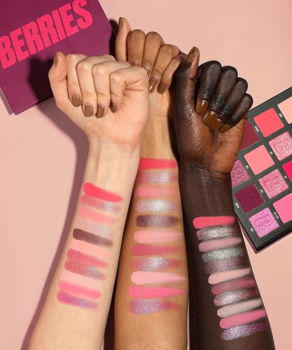 ⁦BEAUTY BAY Berry Colour Eyeshadow Palette - 16 Eye Shadow Shades - Ultra Pigmented Pinks, Purple, Reds, Eye Make-Up - Matte Metallic Shimmer Makeup Set - Vegan And Cruelty-Free⁩ - الصورة ⁦6⁩