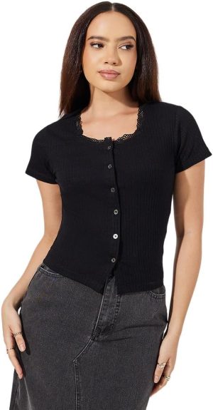 Styli Women's Ribbed Short Sleeve Knit Top With Lace Trim