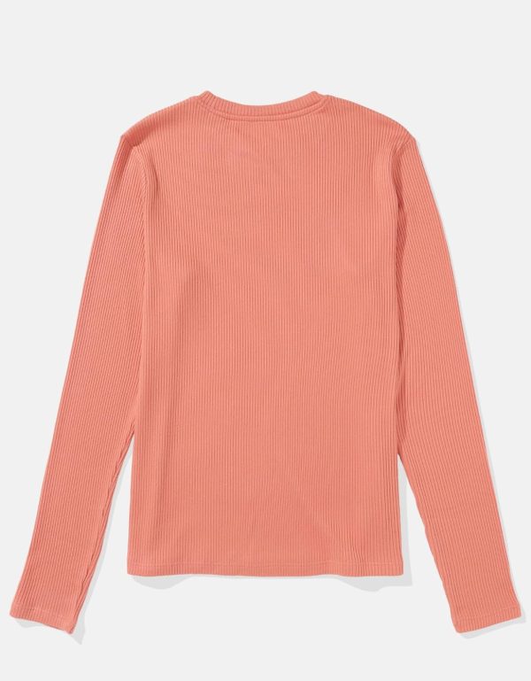 ⁦American Eagle Women's Plush Long-Sleeve Crew Neck T-Shirt M Rose⁩ - الصورة ⁦2⁩