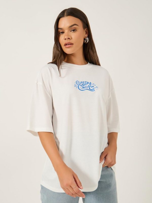 ⁦Styli Women's Embroidered Short Sleeve Oversized T-Shirt⁩ - الصورة ⁦2⁩