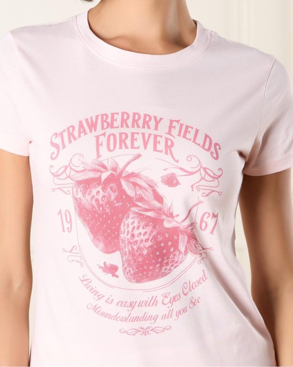 ⁦REDTAG Women Strawberry Print T-Shirt⁩ - الصورة ⁦4⁩