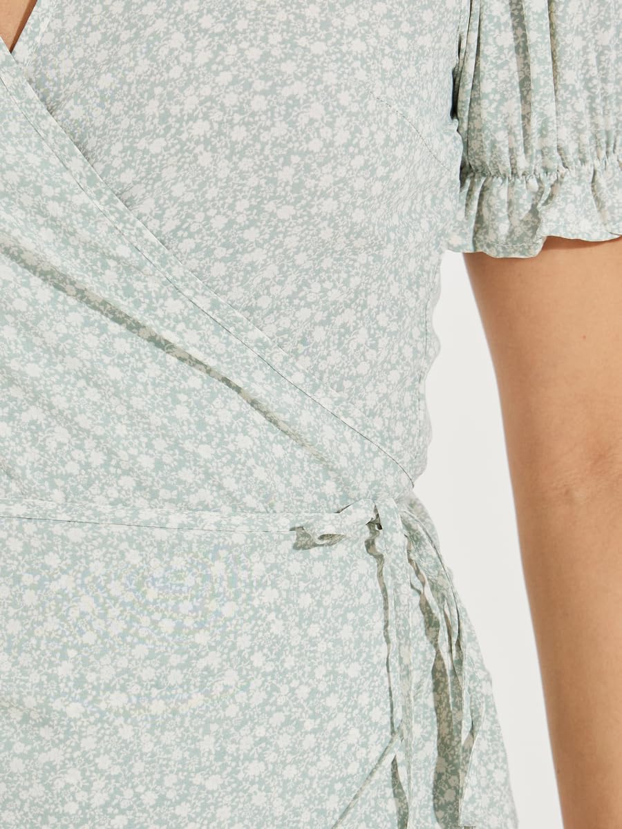 STYLI Women All Over Print Wrap Top with Puff Sleeves 3 STYLI Women All Over Print Wrap Top with Puff Sleeves - الصورة 3