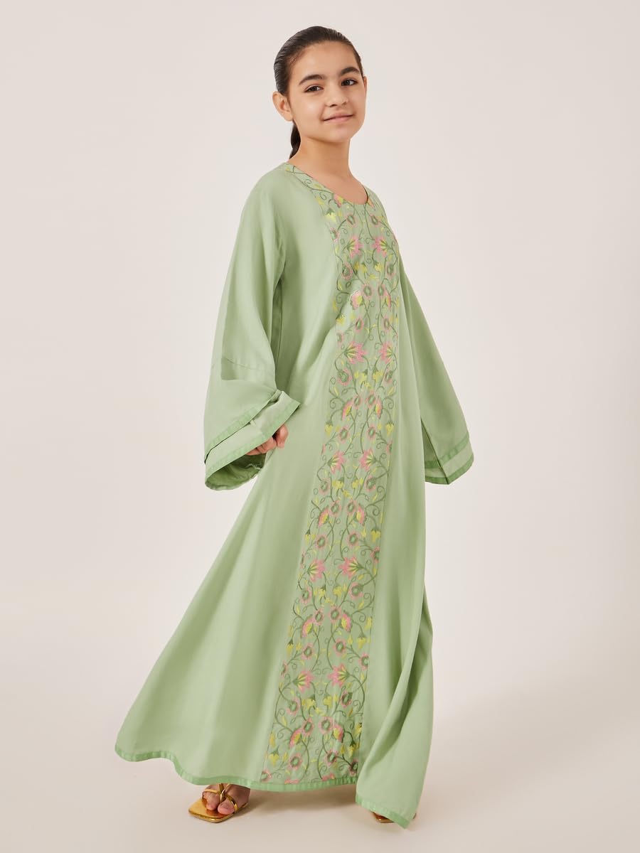 Styli Girls Embroidered Bell Sleeves Maxi Dress 2 Styli Girls Embroidered Bell Sleeves Maxi Dress - الصورة 2