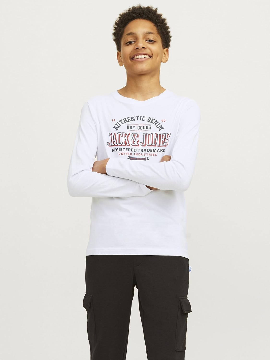 JACK & JONES Boys LOGO TEE LS O-NECK 2 COL JNR T-Shirt 2 JACK & JONES Boys LOGO TEE LS O-NECK 2 COL JNR T-Shirt - الصورة 2