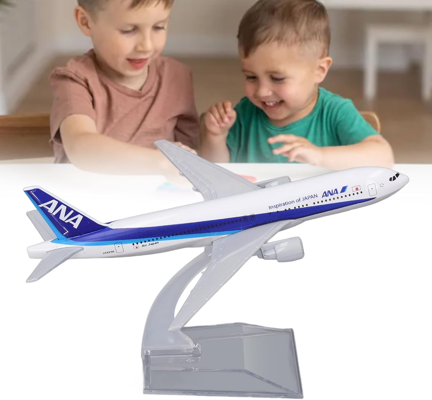 Luqeeg Aeroplane Model, Japan Airlines B777‑200 Model, Simulated Airplane Alloy Aircraft Model with Display Stand Home Model Decoration for Kids Home Decoration Gift 6 Luqeeg Aeroplane Model, Japan Airlines B777‑200 Model, Simulated Airplane Alloy Aircraft Model with Display Stand Home Model Decoration for Kids Home Decoration Gift - الصورة 6
