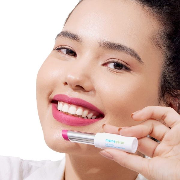 ⁦Mamaearth Soft Matte Long Stay Lip stick 02 Mulberry Pink 3.5g⁩ - الصورة ⁦4⁩