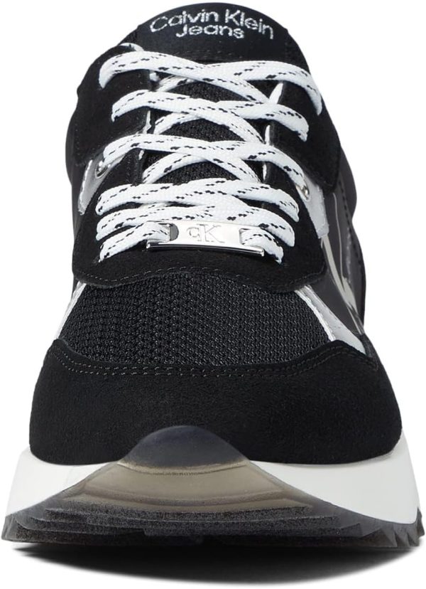 ⁦Calvin Klein Magalee womens Sneaker⁩ - الصورة ⁦9⁩