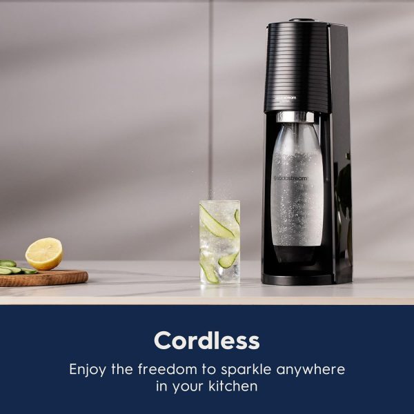 ⁦SodaStream - Terra Sparkling Water Maker | VALUE BUNDLE | CQC CO2 system | Includes 2x CO2 Cylinders, 3x 32 Fl Oz Dishwasher Safe Bottles, 2x Bubly Flavor Drops | Combine with Pepsi Flavors | Black⁩ - الصورة ⁦6⁩
