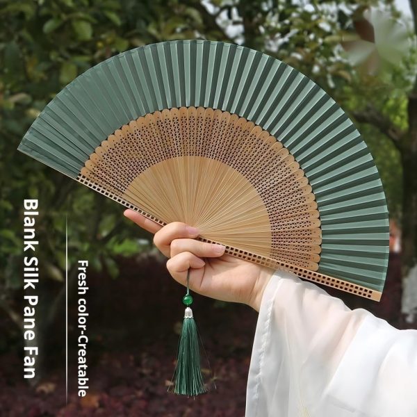 ⁦Elegant Bamboo Handheld Folding Fan, Unisex Chinese Style Retro Portable Fan, Ideal for Personal Cooling & Events, 21CM Size⁩ - الصورة ⁦3⁩