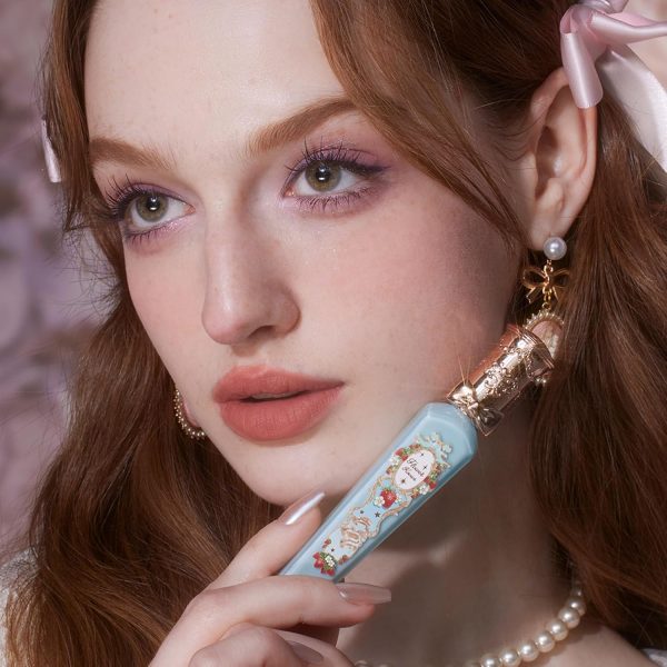 ⁦Flower Knows Strawberry Rococo Cloud Lip Cream Matte Liquid Lipstick-Long Lasting&Highly Pigmented Lip Stain -Velvety Waterproof Lip Makeup for Girls&Women-0.12 Fl Oz,1 Count(S03 Caffe Mocha)⁩ - الصورة ⁦6⁩