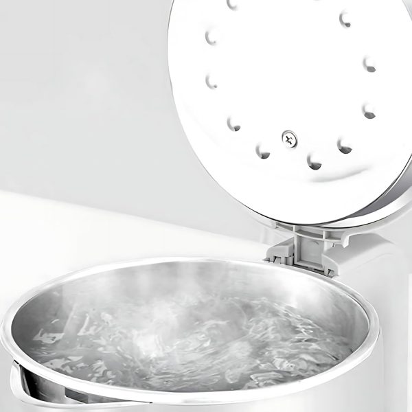 ⁦Electric Kettle, 1.8L Capacity, 1500W Fast Boil, Auto Shut-Off, White | غلاية ماء صغيرة 1500 واط مع صينية وكوبين | غلاية شاي كهربائية | غلاية مياه⁩ - الصورة ⁦4⁩