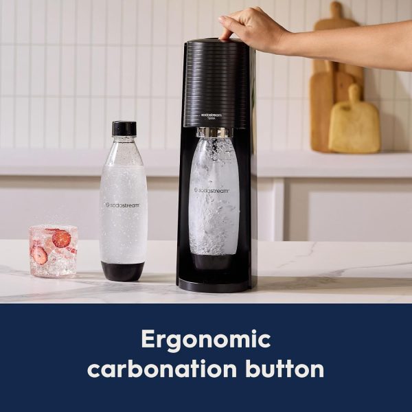 ⁦SodaStream - Terra Sparkling Water Maker | VALUE BUNDLE | CQC CO2 system | Includes 2x CO2 Cylinders, 3x 32 Fl Oz Dishwasher Safe Bottles, 2x Bubly Flavor Drops | Combine with Pepsi Flavors | Black⁩ - الصورة ⁦7⁩