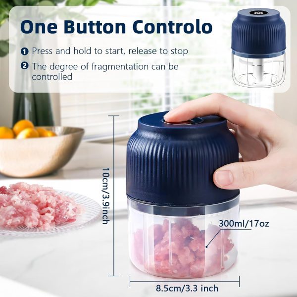 ⁦Electric Mini Garlic Chopper, Portable Small Food Processor, Vegetable Chopper Onion Mincer, Cordless Meat Grinder with USB Charging For Vegetable, Chili, Fruits, Ginger, Baby Food, Seasoning (300ML)⁩ - الصورة ⁦4⁩