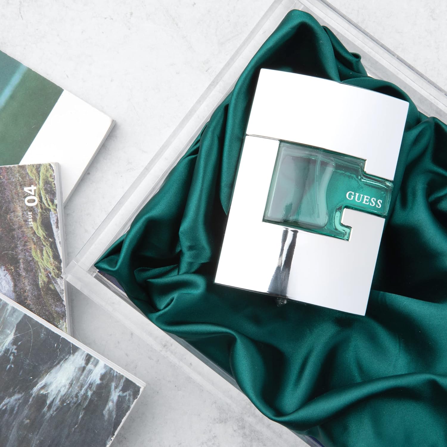 GUESS GREEN (M) SET EDT 75ML + SG 200ML + BODY SPRAY 226ML (NEW PACK) 4 GUESS GREEN (M) SET EDT 75ML + SG 200ML + BODY SPRAY 226ML (NEW PACK) - الصورة 4