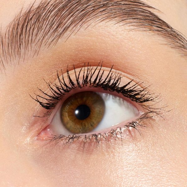 ⁦essence call me Queen dramatic false lash effect mascara waterproof, black, long-lasting, volumising, vegan, waterproof, no microplastic particles, nanoparticles free, 11.5 ml⁩ - الصورة ⁦4⁩