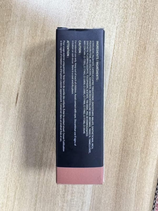 ⁦Anglicolor Metallic Glitter Lipstick,Lipstick Highly Pigmented,Glitter lipstick Long-Lasting Moisturising,Velvety smooth application,Creamy sculpted design lipstick. (#10-4)⁩ - الصورة ⁦7⁩