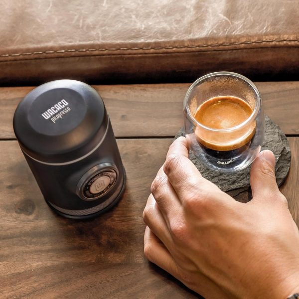 ⁦Wacaco Picopresso Portable Coffee Maker + Hard Case⁩ - الصورة ⁦8⁩