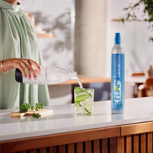 ⁦SodaStream CO2 Gas Refill Pack - 2 Cylinders, BLUE Screw-in System - Use box to return your empty cylinders and earn an Amazon.com Gift Card - Compatible with Fizzi, OneTouch, Jet, Spirit, Penguin⁩ - الصورة ⁦5⁩