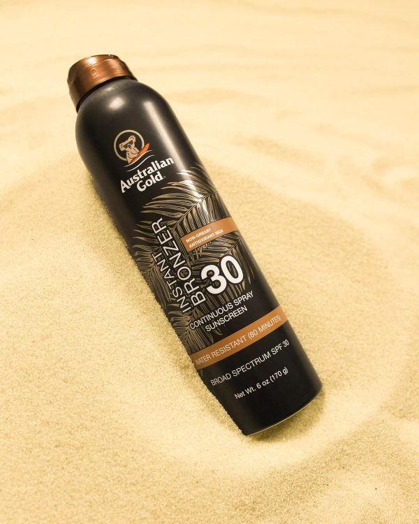 ⁦Australian Gold Continuous Spray Sunscreen with Instant Bronzer SPF 30, Immediate Glow & Dries Fast Water Resistant NonGreasy Oxybenzone Free Cruelty Free, Bronzer New, Orange, 6 Oz⁩ - الصورة ⁦5⁩