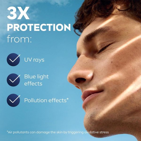 ⁦NIVEA MEN Sensitive Daily Protect Moisturiser SPF 30 (50ml), Moisturising Men's Face Cream Suitable For Sensitive Skin, Lightweight Face Moisturiser with UV Protection, Non-Greasy Formula⁩ - الصورة ⁦3⁩