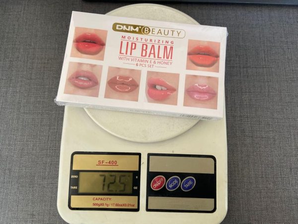 ⁦Azonee Fruit Flavored Lip Balm Set, 6-Pcs Vitamin E Honey Infused Lip Care for Chapped Lips, Natural Moisturizing Lip Balm for Kids Adults, Includes Green Tea Carrot Banana Grape Peach Orange (Set 3)⁩ - الصورة ⁦7⁩