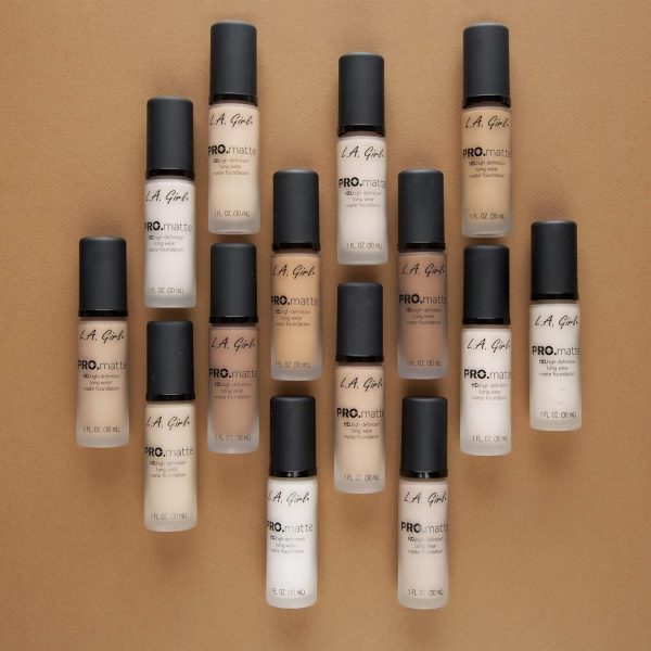 ⁦L.A.Girl Pro Mattte Hight Definition Long Wear Matte Foundation 30ml, Ivory, GLM671⁩ - الصورة ⁦9⁩