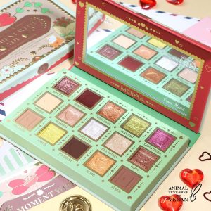 A Moment With You Pressed Pigment Palette
