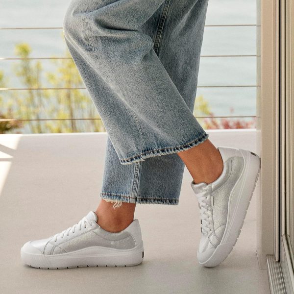 ⁦Dr. Scholl's Shoes Time Off womens Sneaker⁩ - الصورة ⁦2⁩