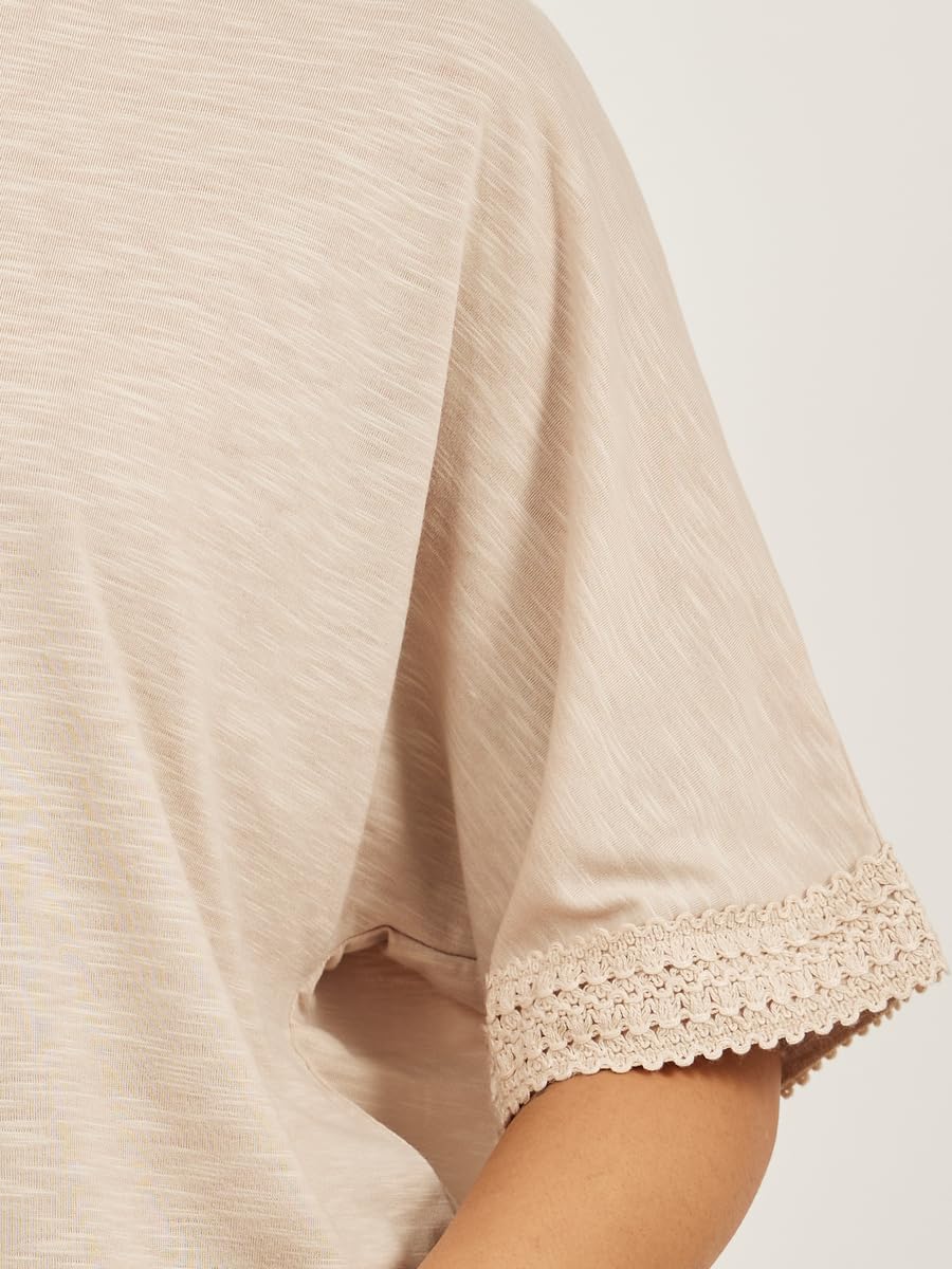 Styli Women's Slubbed Short Sleeves Boxy T-Shirt With Lace Detail 5 Styli Women's Slubbed Short Sleeves Boxy T-Shirt With Lace Detail - الصورة 5