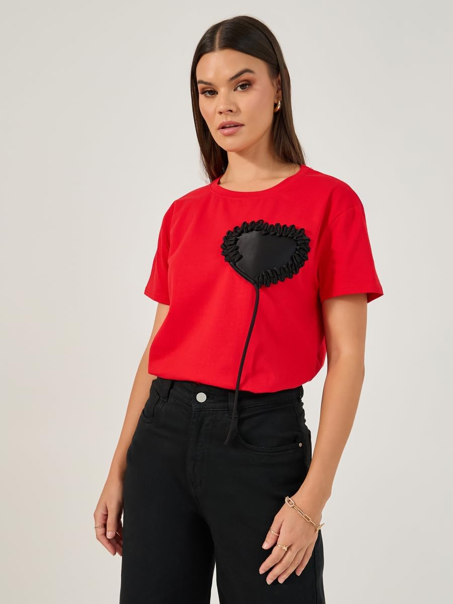 Styli Women's Short Sleeve Heart Applique Detailed Round Neck T-Shirt 3 Styli Women's Short Sleeve Heart Applique Detailed Round Neck T-Shirt - الصورة 3
