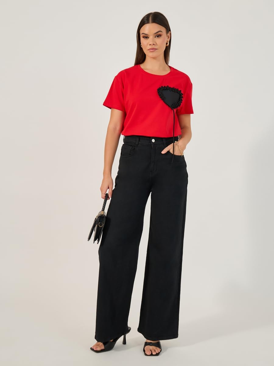 Styli Women's Short Sleeve Heart Applique Detailed Round Neck T-Shirt 4 Styli Women's Short Sleeve Heart Applique Detailed Round Neck T-Shirt - الصورة 4