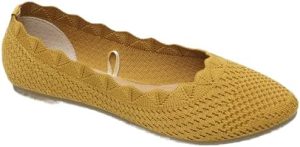 Aila Women's Textured Ballarinas