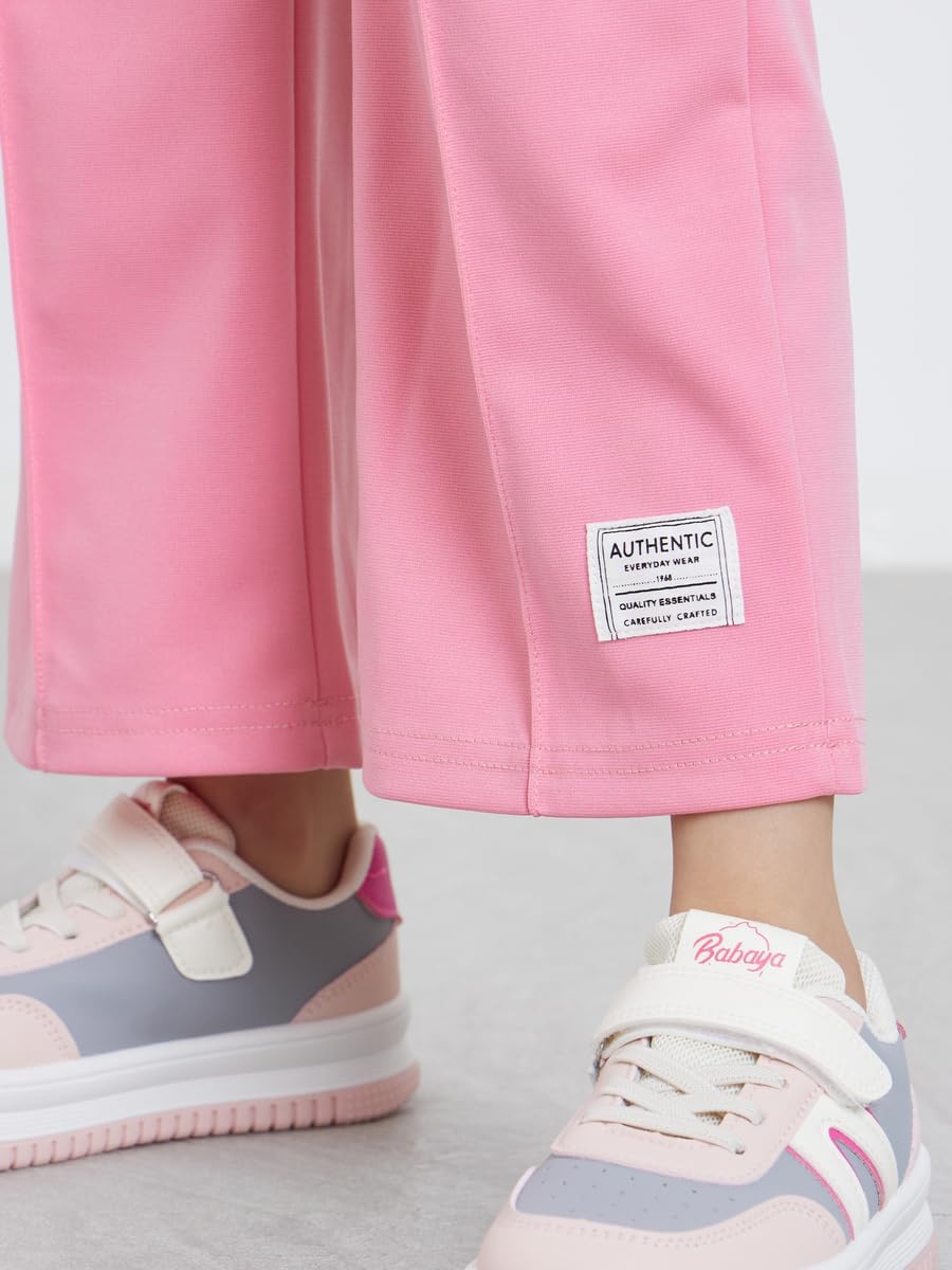 طقم بنطلون رياضي للبنات مكون من توب مطبوع عليه LA بلون بينك من ستايلي 5 طقم بنطلون رياضي للبنات مكون من توب مطبوع عليه LA بلون بينك من ستايلي - الصورة 5