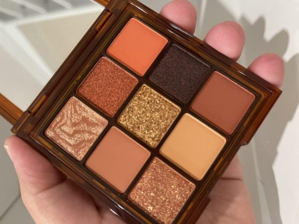 ⁦Huda Beauty Brown Obsessions Eyeshadow Palette (Caramel)⁩ - الصورة ⁦2⁩