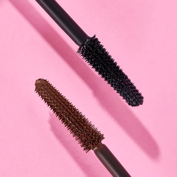 ⁦essence lash Withut Limits Brown Extreme Lengthening & Volume Mascara, No. 02, Brown, Long-Lasting, Volumising, Vegan, No Microplastic Particles, Nanoparticles Free, No Perfume, Pack of 1 (13 ml)⁩ - الصورة ⁦6⁩