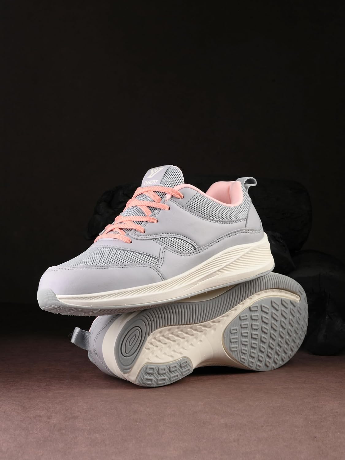 حذاء رياضي ستاسي دبليو اف للنساء من فيوزفيت 2 حذاء رياضي ستاسي دبليو اف للنساء من فيوزفيت - الصورة 2