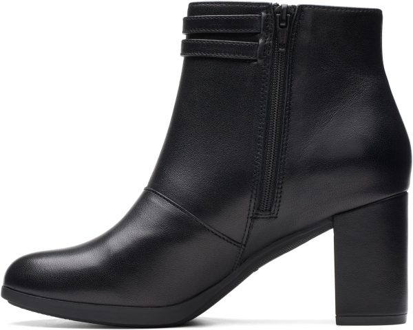 ⁦Clarks Bayla Light womens Fashion Boot⁩ - الصورة ⁦5⁩