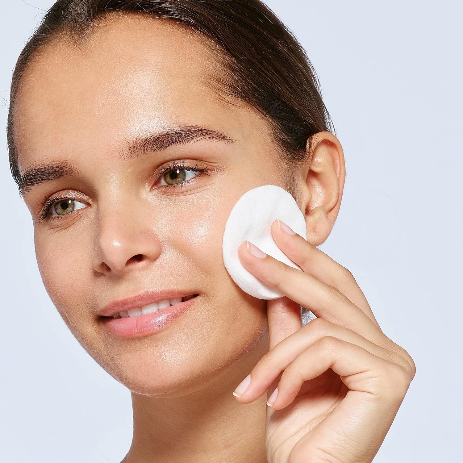 L'Oreal Paris Make-up Designer remover, especially for waterproof and long-lasting , suitable for sensitive eyes, 125 ml 2 L'Oreal Paris Make-up Designer remover, especially for waterproof and long-lasting , suitable for sensitive eyes, 125 ml - الصورة 2