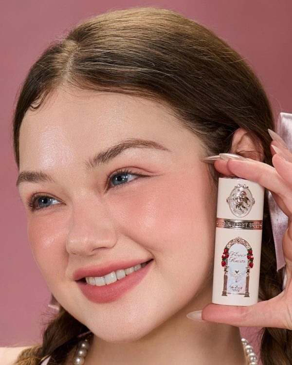 ⁦Flower Knows Strawberry Cupid All Day Glow Liquid Blush,Water- & Sweat-Resistant Blush for Cheeks,Blendable Dewy Finish with Hydrating Formula(05 Rum Cocoa,0.25 Fl Oz)⁩ - الصورة ⁦3⁩