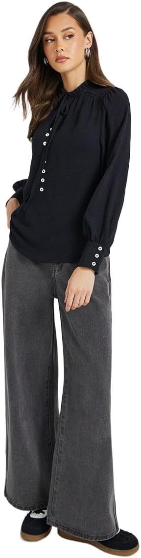 Styli Women's Black Solid Long Sleeve Blouse